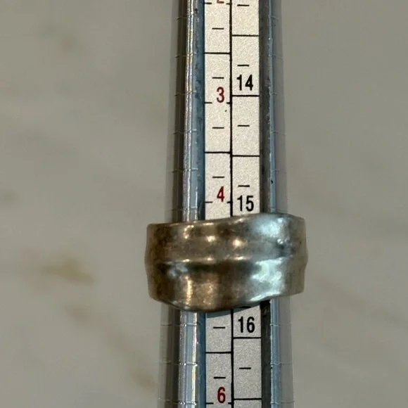 Tiffany & Co. Silver Wave Band Size 4.5/5 (see pics) - Picture 4 of 5